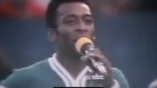 Pel&eacute; - Love | Football