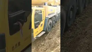 Xcmg QY800 Mobile Crane | Stuck in Mountain |Heavy lifting Equipment#shorts