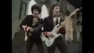 Gary Moore & Phil Lynott- Out in the Fields
