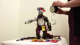 Ealaín le Bréagáin / Art with Toys #2 | Cruinniú na nÓg 2021, Linenhall Arts Centre