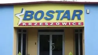 Kategoria III: Firma, Bostar