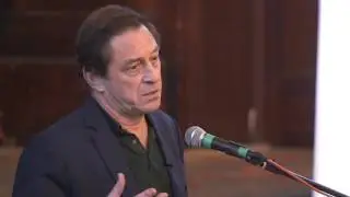 Guy Standing : Time for a Basic Income?
