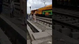 dynamic tamping express modern technology for new india Packing the blast under the rail track