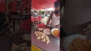 Most unique Streetfood vegetables Samosa in old India Only Rs. 20 #shorts #reels #food