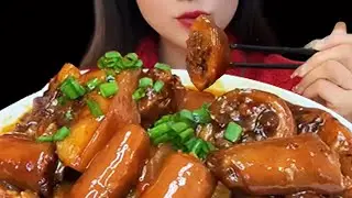 EATING CHINES FOOD | Home Cooked Meal - Eating Braised Pigtail With Rice