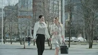 2 Beautiful Business Women Walking Discussion Slowmotion 4K