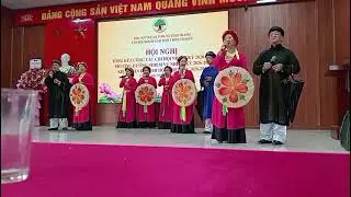 Đức Tiến cùng clb dân ca cổ điển trình bầy tuong Phùng tương ngộ 