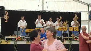 Eine kleine Dorfmusik Annemarie