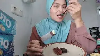 MUKBANG EIS CREAM VS BOLU OREO