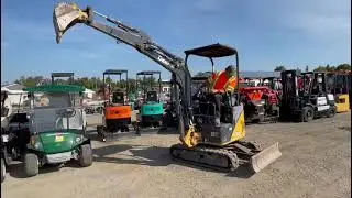 Lot # : 3293 - 2014 John Deere 17D Mini Excavator