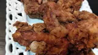 Crispy chicken wings with 3 types of coating only at @cookingwithkhushi_romana👌👏 