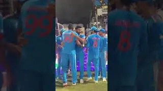 Kisko ungali kar rahe he Rohit Sharma🧐🤨 #cricket #rohitsharma  #hitman #trending #viral #celebration