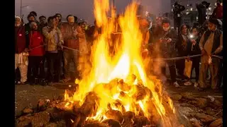 official _jinnu_vlogs is live hello 🤗 happy lohri all friends ❤️🥰🥰🥰🥰