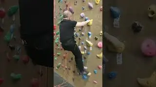 Ściana o wyższym stopniu trudności wygrała, wr&oacute;ciłem na łatwiejszą 28.10.2023 #adaptiveclimbing