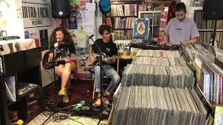 Float up, Winston Smith - Vancouver Undercover en el Ultra-Local Records