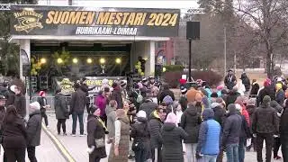 Hurrikaanin mestaruusjuhlat Loimaan torilla
