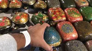 Gift  your loved ones a piece of art by kashmiri craftsmen | Kashmir Govt. Arts Emporium Vlog