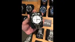 OMEGA SEAMASTER DIVER 300M 210.30.42.20.04.001 WHITE DIAL STEEL STRAP CO‑AXIAL MASTER CHRONOMETER 42