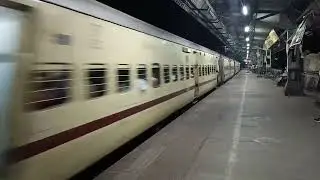 DN AZIMGANJ HOWRAH GANADEVATA EXPRESS SKIPPING HOOGHLY STATION WITH HWH P5