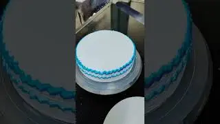 1kg Vanilla birthday cake design #shorts #vanillacake #birthdaycake #youtubeshorts #cakedesign