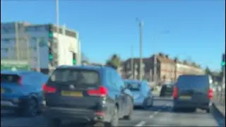 Driving in London ￼