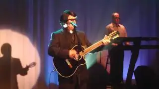 Roy Orbison impression by TJ Smith