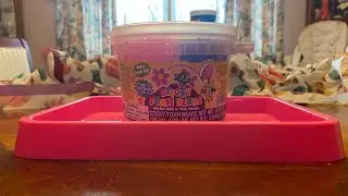 Mixing Up 2 Colors Of Blue And Pink of Sticky Foam Beads Smoothie