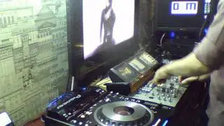 DVJ X1 vs DJM