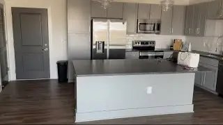 21 YEAR OLD EMPTY APARTMENT TOUR | IS IT BAD
