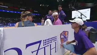 Iga Swiatek spying on Rybakina and Zverev during World Tennis League 2022 in Dubai