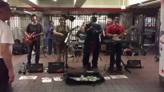 Apple Bonkers, 34th St Herald Square Subway, New York (10-21-16)