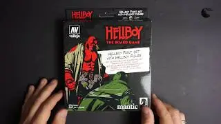 Hellboy 45 mm miniature with Valleyo paint set
