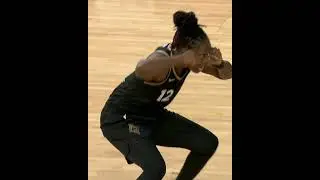 Chelsea Gray mic'd up for Game 1 of the WNBA Finals was incredible 🎤😅