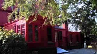 Thomas Edison House with Robins
