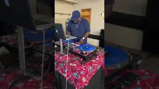 The DJs Den in Southwest Detroit #scratching #Thedjsden ##scratch #djs #turntable #
