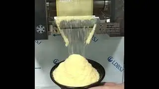 Do you like the snowflake ice machine that produces ice quickly #bingsu #snowflakes #snowicemachine