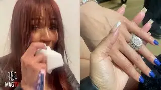 Невеста Young Thug, Mariah The Scientist, с трудом сдерживает слезы, демонстрируя обручальное кол...
