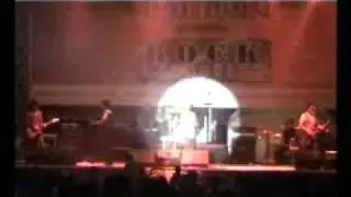 Wiwiek n friends-video live perform