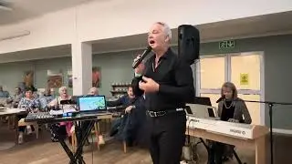 Golden Oldie sing along, Please release me