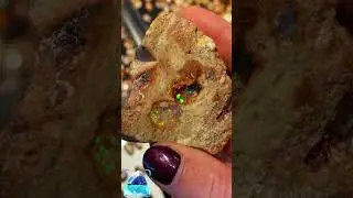 #stones #crystalguide #stone #freestone #rockid #rockfinder #stoneapp #face #rockapp #stoneid