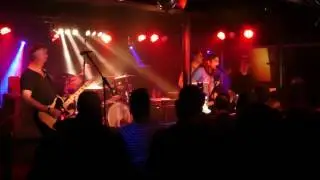 Faux Fighters - DOA (Chinnerys, Southend. 26/11/2016)