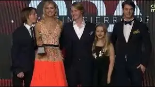 #MFModa 2019: Valeria Mazza recibió un reconocimiento rodeada de sus hijos:  