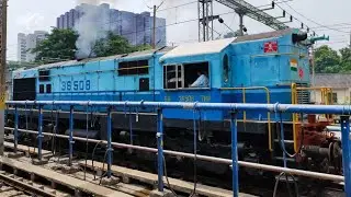 LIGHT/COBALT BLUE SHUNTER ENGINE SHUNTS EMPTY TRAIN AT CHENNAI EGMORE WDS6 36508