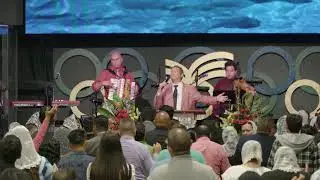 Exsatanista , hermano Adán Andrade y El Conjunto los Hermanos Elim en nuestra Vigilia General