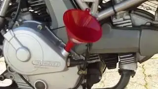 Ducati 600 SS Ölwechsel