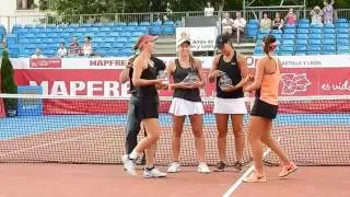 Entrega de premios de dobles femenina.  Quinn Gleason y Luisa Stefani.