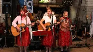 Kihnu Virve Pereansambel - 12 tundi