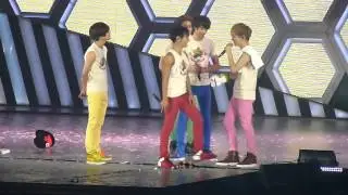 [SWC2] (121208) Cute jongminkey moment at end
