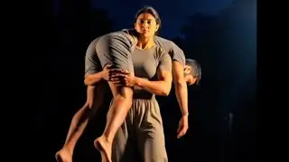 Lift and carry by strong women #liftupchallenge#strongwomen#girlpower#womenpower#usa#liftcarry#funny