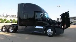 2022 Freightliner Cascadia walk around video Stock #DNE3186 from Premier Truck Group of Dallas South
